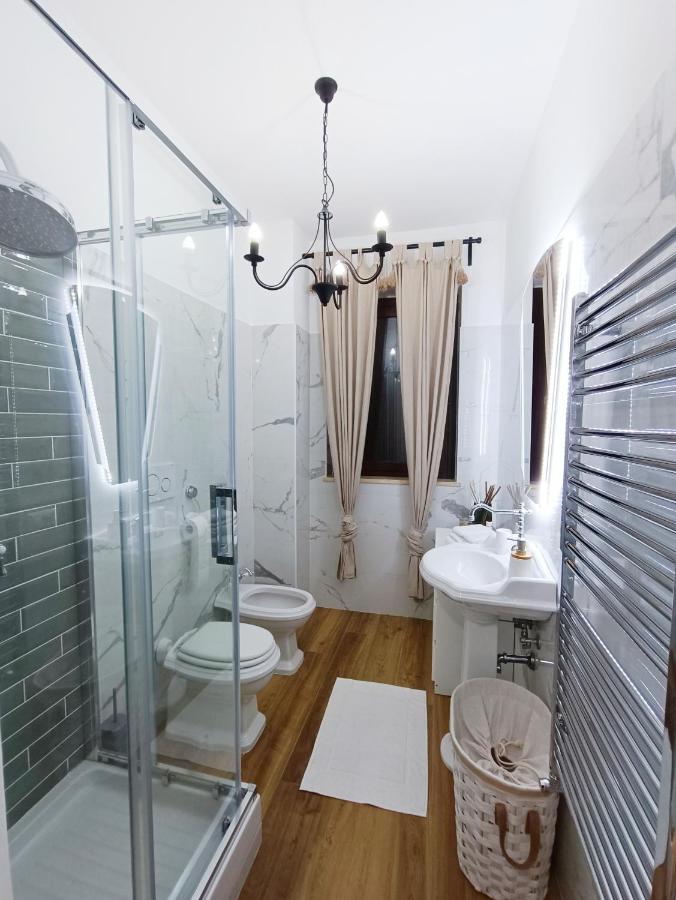 Ai Castelli Apartment - Locazione Turistica Cin It58060C2Fhnreg9A Colonna Bagian luar foto